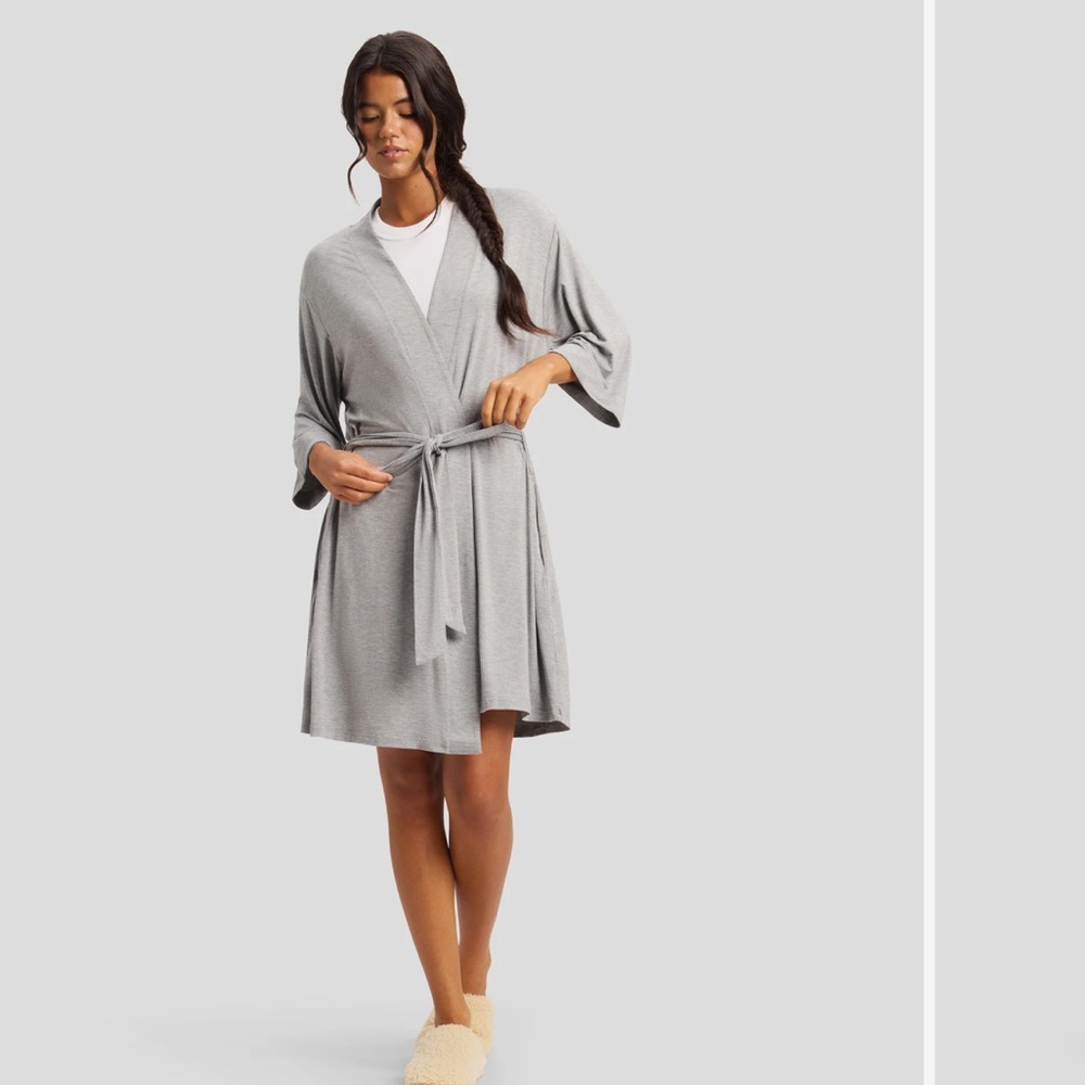 Cozy Earth Bamboo Stretch-Knit Kimono Robe in Gray
